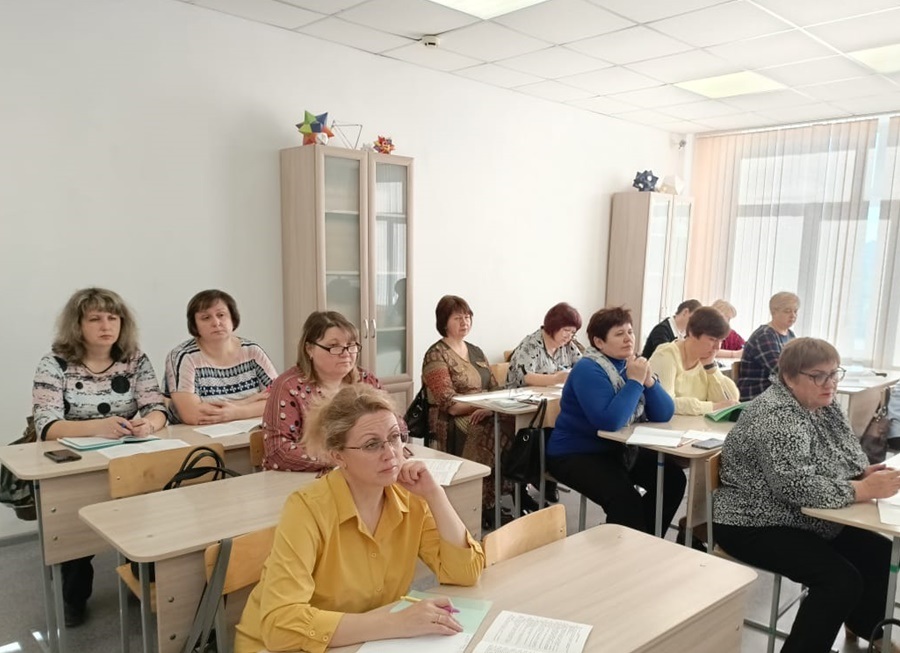 Современные подходы и практики обучения математике на углубленном уровне в основной школе (стажировка).